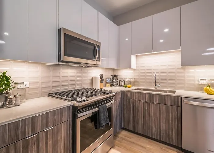 West Loop Lofts Aparthotel 4*