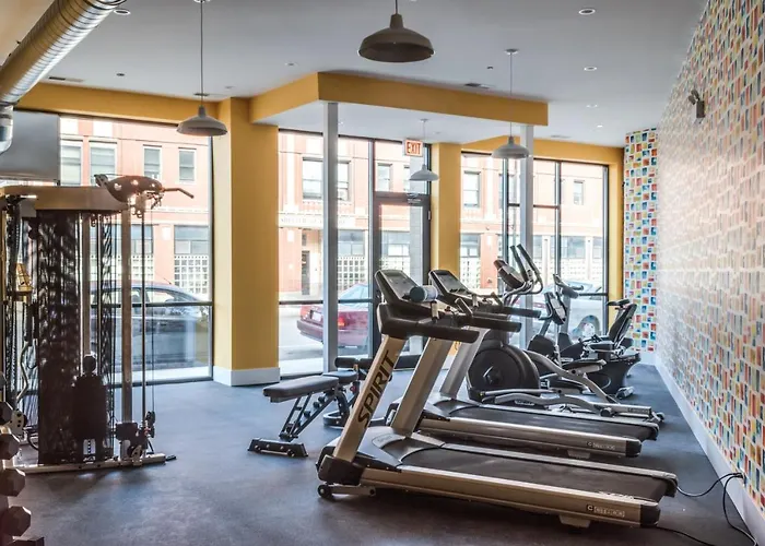 West Loop Lofts Aparthotel 4*